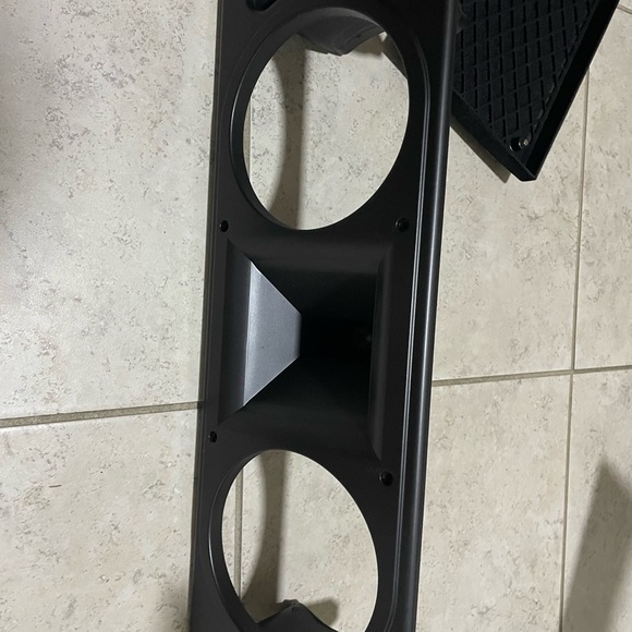 Klipsch Episode center speaker Front Panel With Tweeter - Picture 6 of 8